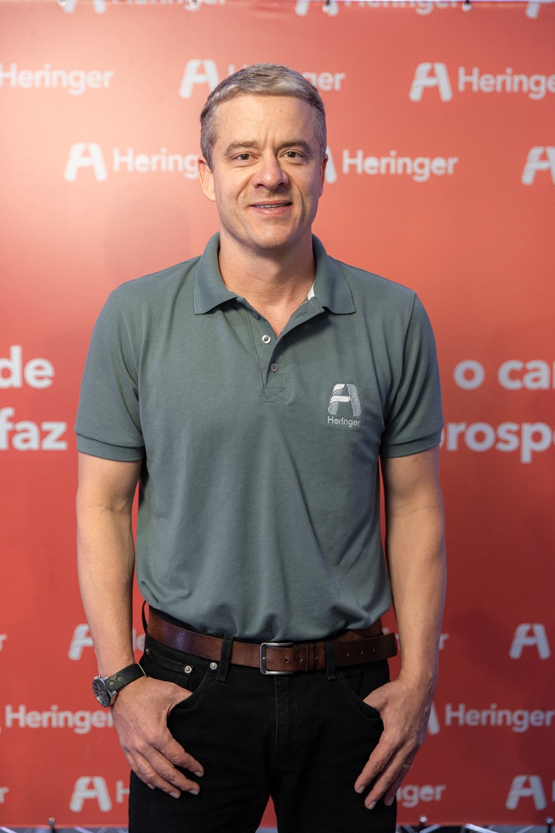 Heringer reforça proximidade com cafeicultores capixabas em importantes feiras do agronegócio no Espírito Santo